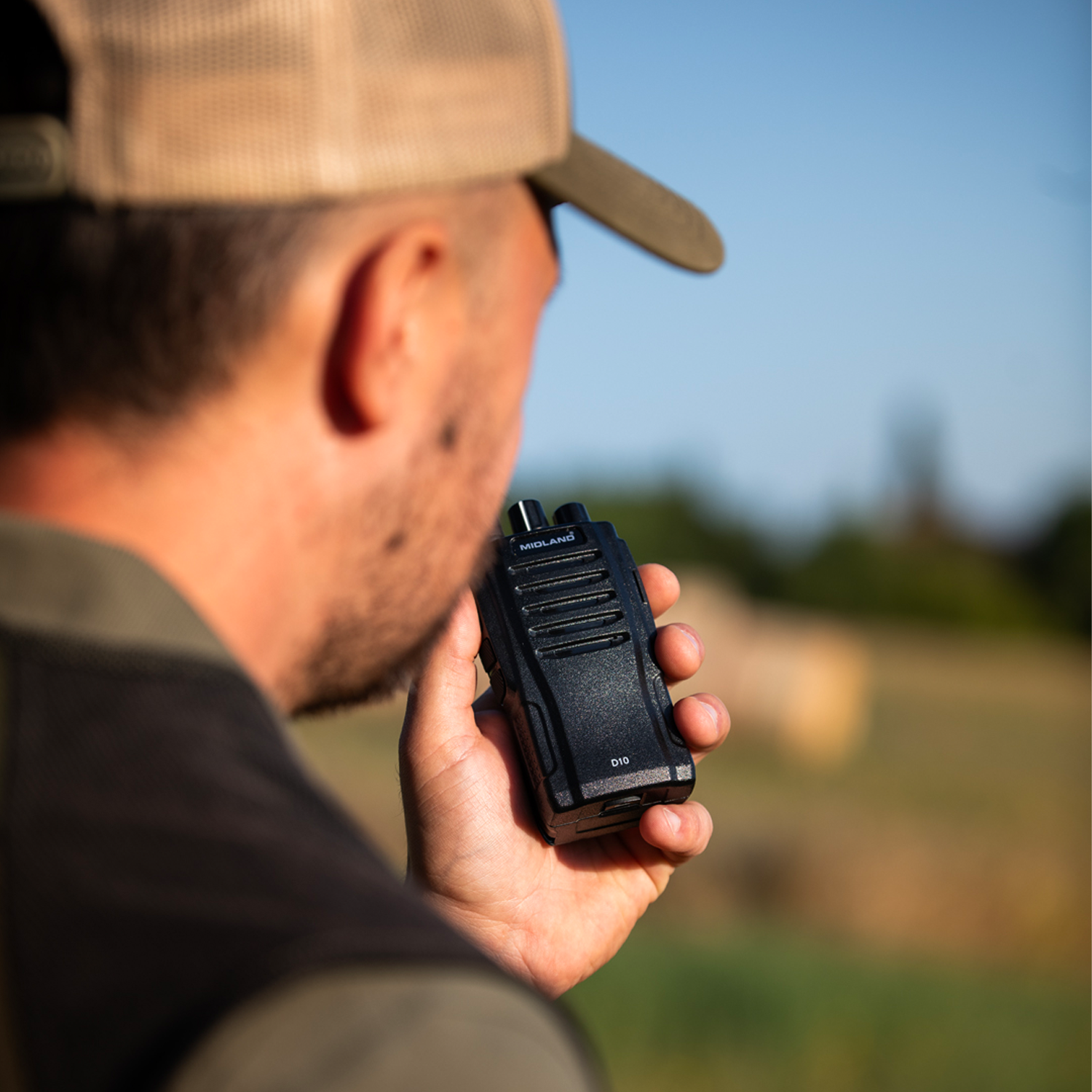 D10 - TRANSCEPTOR DMR CON BATERÍA DE 2600 MAH