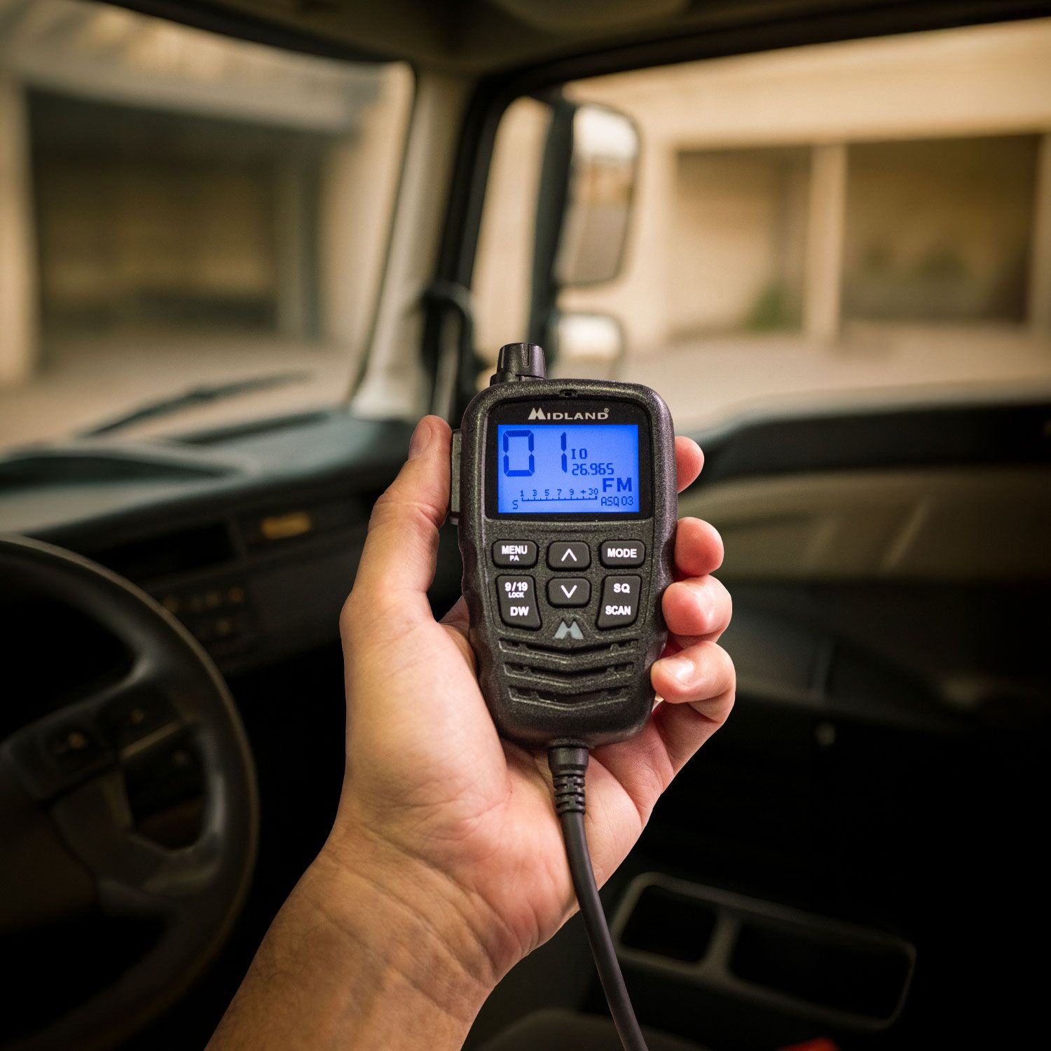 Midland M5 PRO – CB para vehículos